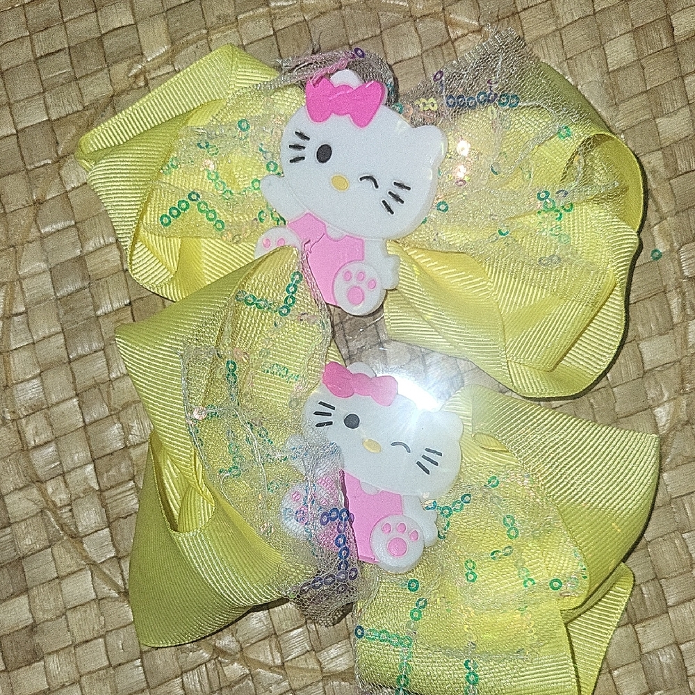 Yellow Hello Kitty Hair Bow for Kids - Picture 1 of 2
